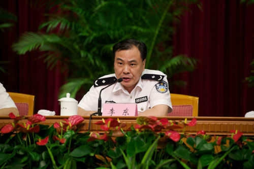 此前李东为北京市公安局副局长
