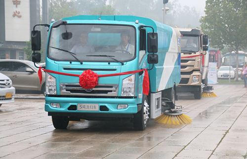 全系列纯电动环卫车全球首发 明年于北京主城