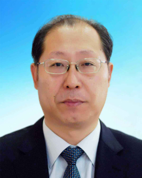 郭金江男，1964年8月出生，漢族，北京大興人，市委黨校研究生，會計師，1994年9月入黨，1987年7月參加工作。現任：大興區人大常委會黨組成員、副主任。 