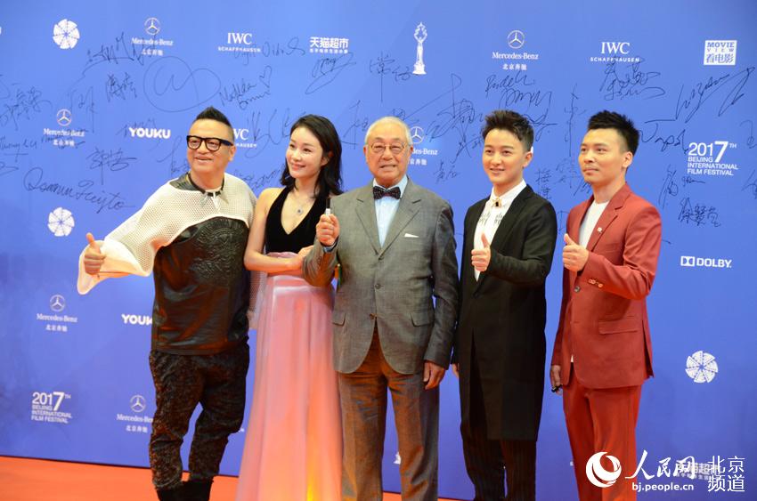 高清组图：第七届北京国际电影节闭幕式红毯星光熠熠 中外影人欢聚一堂