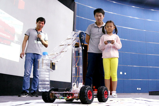 北京汽车博物馆暑期体验营开营 十大主题点燃孩子科学热情！