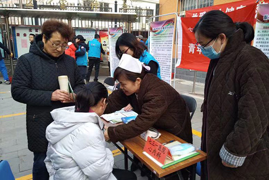 丰台区云岗街道:周末大扫除 在职党员社区学雷