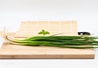 蔥
蔥是中國的一種很普遍的調味品或蔬菜，中國人習慣於在炒菜前將它和姜切碎一起下油鍋中炒至金黃后再將其他蔬菜倒入鍋中炒。