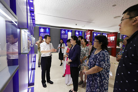 聂耳田汉茅盾巴金…北京西城展出500余件“红色笔迹” 聂耳田汉茅盾巴金…北京西城展出500余件“红色笔迹”