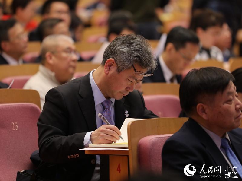 北京市政協十三屆三次會議今天下午開幕，北京市政協主席吉林作政協工作報告。