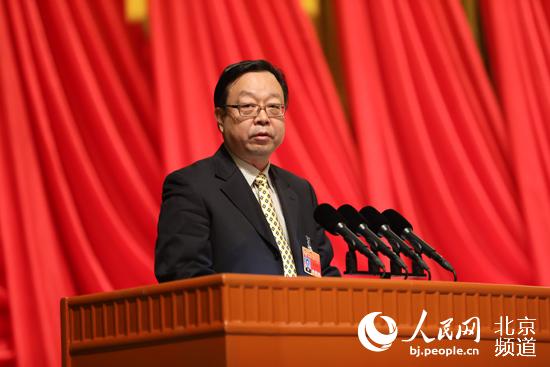 杨金龙代表民进北京市委发言。人民网 尹星云 摄