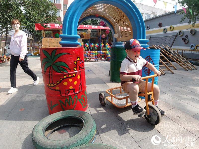 北京500余所幼兒園今天開園。人民網 董兆瑞攝