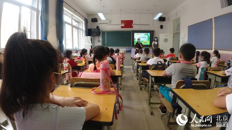 北京中小學今起錯峰開學。人民網 董兆瑞攝