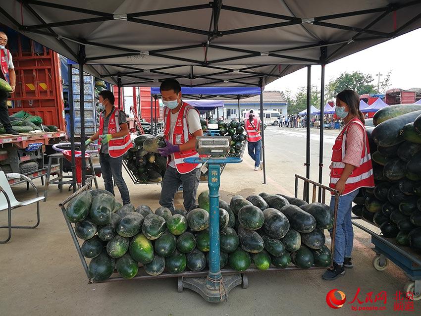 記者在北京新發地市場看到，這裡的農產品供應充足。人民網尹星雲 攝