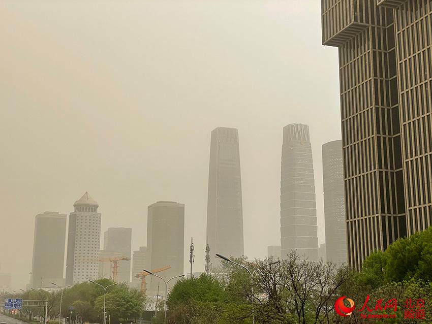 ����16ʱ��������CBD�����ܴ��ɳ������Ӱ�죬�ܼ������Խ��͡������� ��������