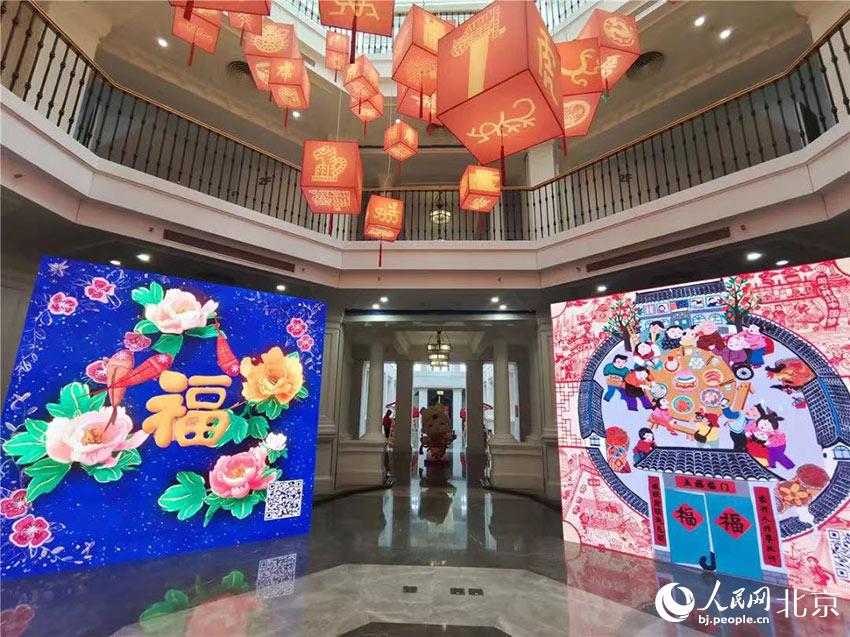 從農歷小年起，“賞年畫過大年”系列活動在北京坊勸業場拉開帷幕。人民網記者 鮑聰穎攝