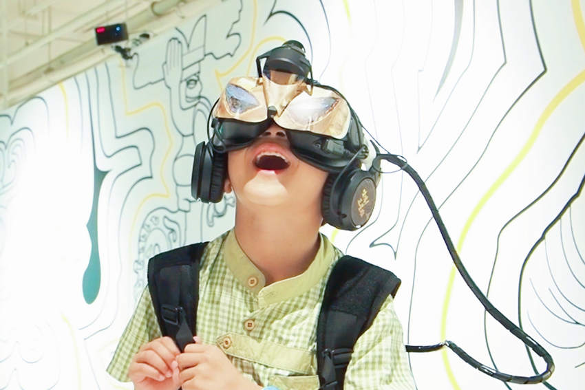 VR沉浸探索展《哇呜！三星堆》亮相北京隆福寺。（主办方供图）
