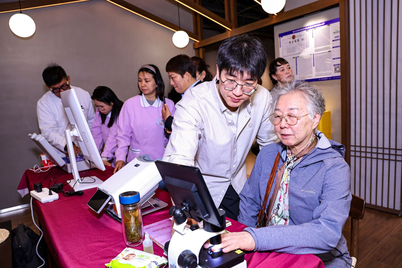 藥店診所咖啡廳三合一 百年老字號白塔寺藥店拓展新業態开云官网(图2)