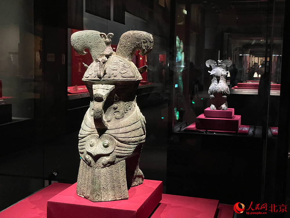 这对鸮尊实现了出土后时隔50年的首次聚首。人民网记者 尹星云摄