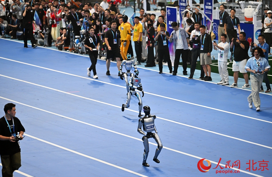 100米跑步測試賽。人民網記者 翁奇羽攝