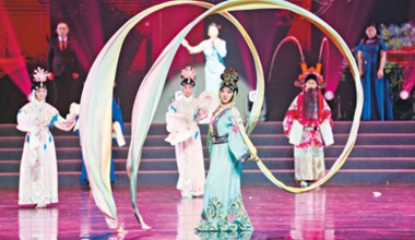 首都高校新生“大思政课”北大开讲