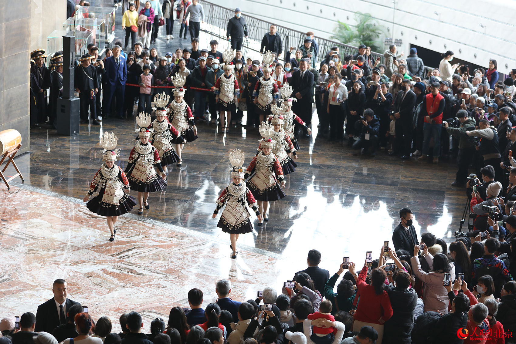 国家大剧院举办丰富多彩的活动，庆祝建院18周年。人民网记者 尹星云摄
