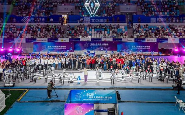 推动冬奥遗产利用 1.5万名青少年走进三大场馆