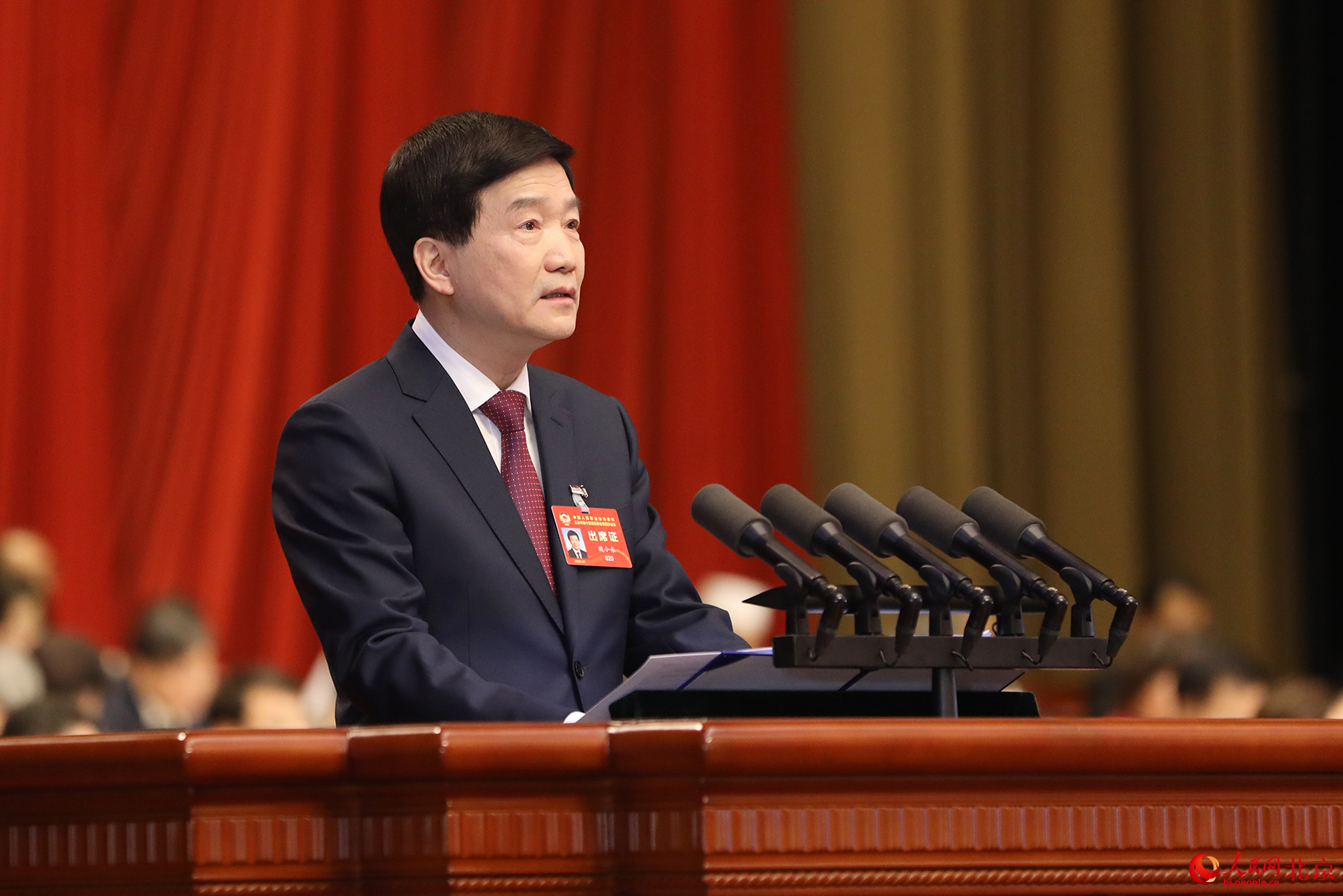 魏小東作《中國人民政治協商會議北京市第十四屆委員會常務委員會工作報告》。人民網記者 尹星雲攝
