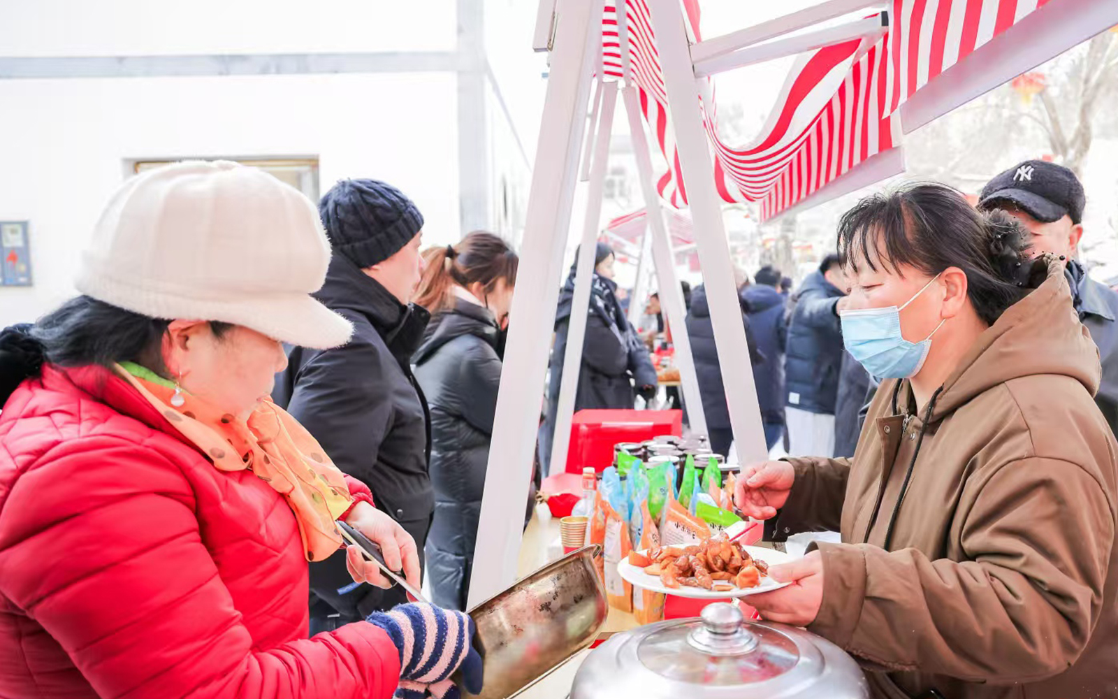 门头沟区非遗“打拼锅”在北京雪乡清水镇启幕