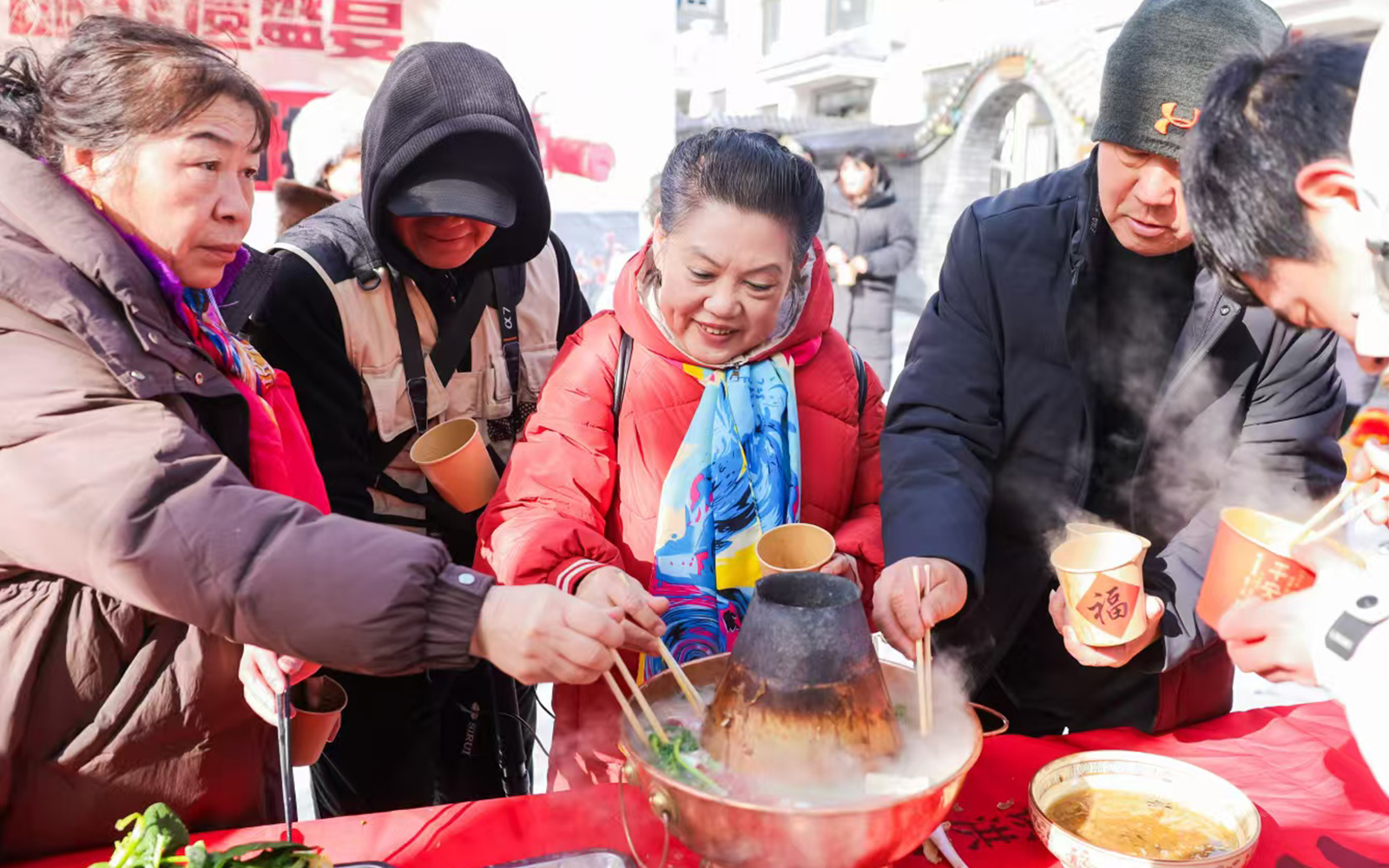 门头沟区非遗“打拼锅”在北京雪乡清水镇启幕
