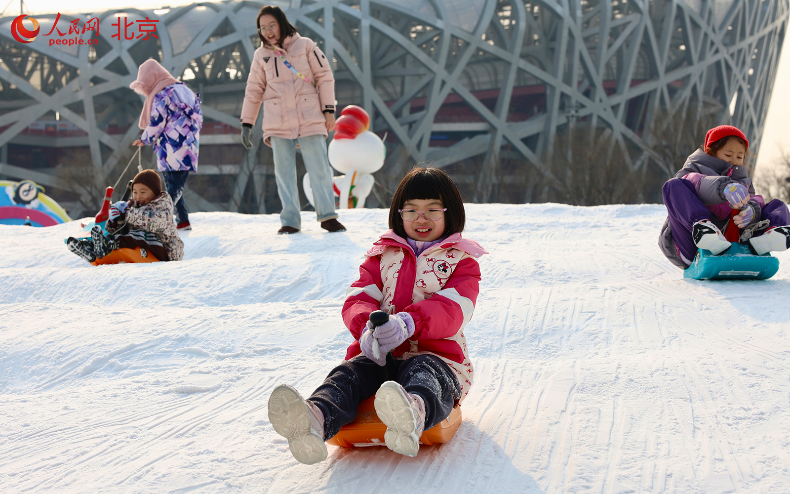 新春走基层|双奥之城再掀冰雪热 鸟巢冬季如何把“冷季节”变成“热时段”