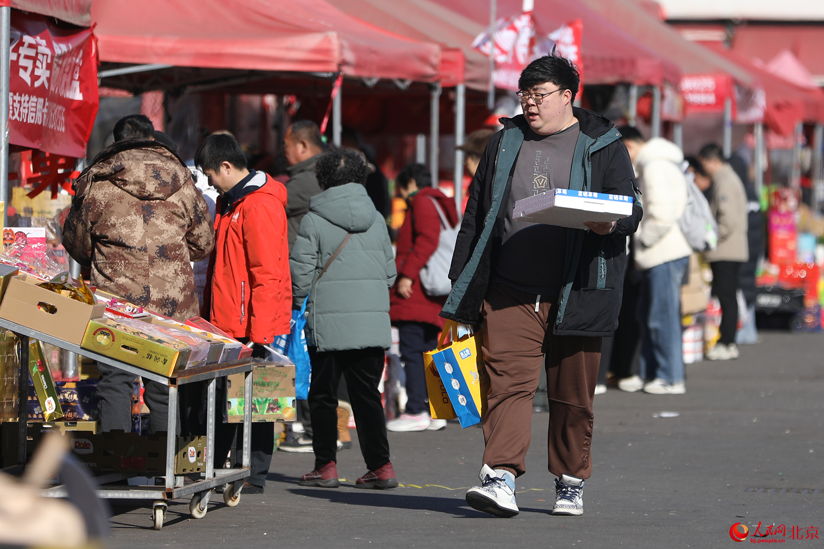 新发地年货节现场。人民网记者 尹星云摄