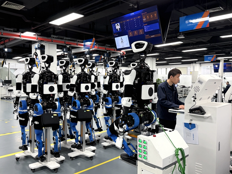 从研发到量产北京亦庄“以赛促产”跑出具身智能发展“加速度”(图2)
