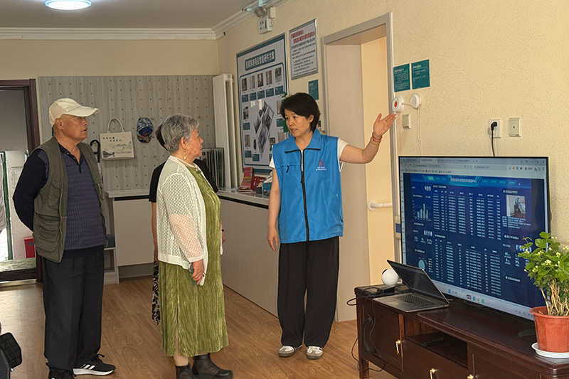大兴区观音寺街道:沉浸式适老化样板间托起居家养老“实景幸福”(图2)