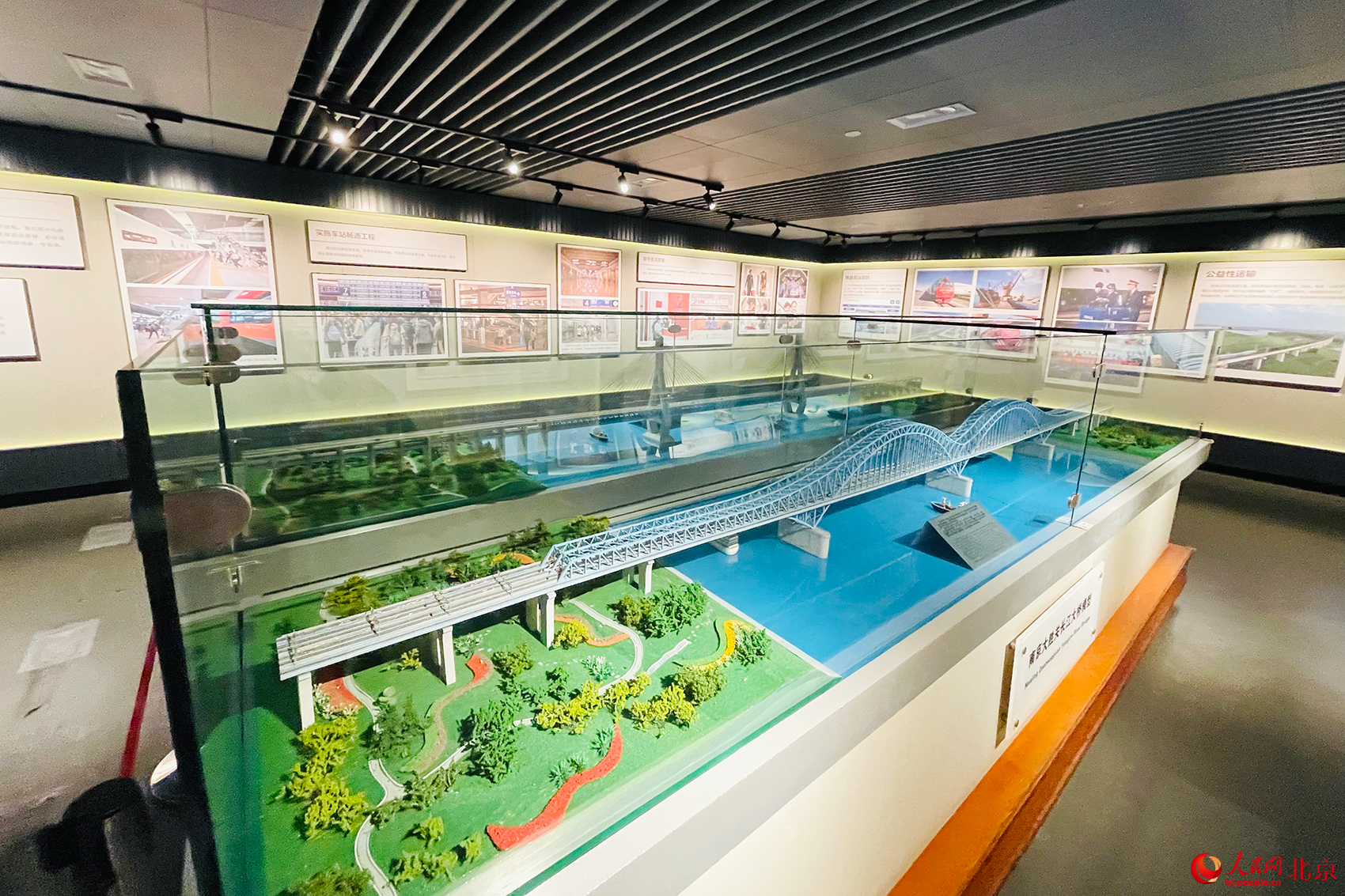 中国铁道博物馆正阳门展馆全新基本陈列正式对公众开放。人民网记者 尹星云摄