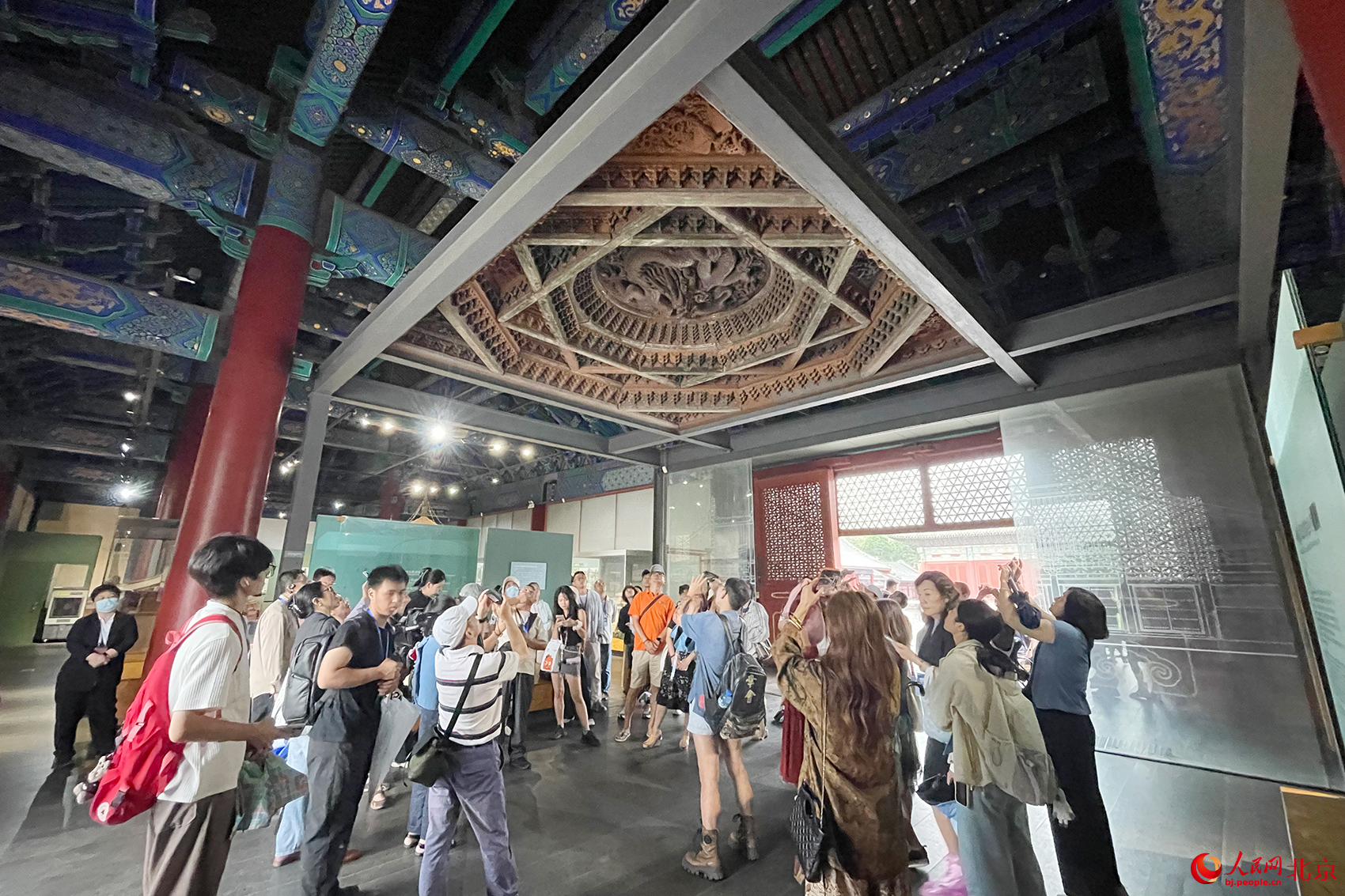 “最美漫步道”踩线体验团走进北京古代建筑博物馆 。人民网记者 尹星云摄