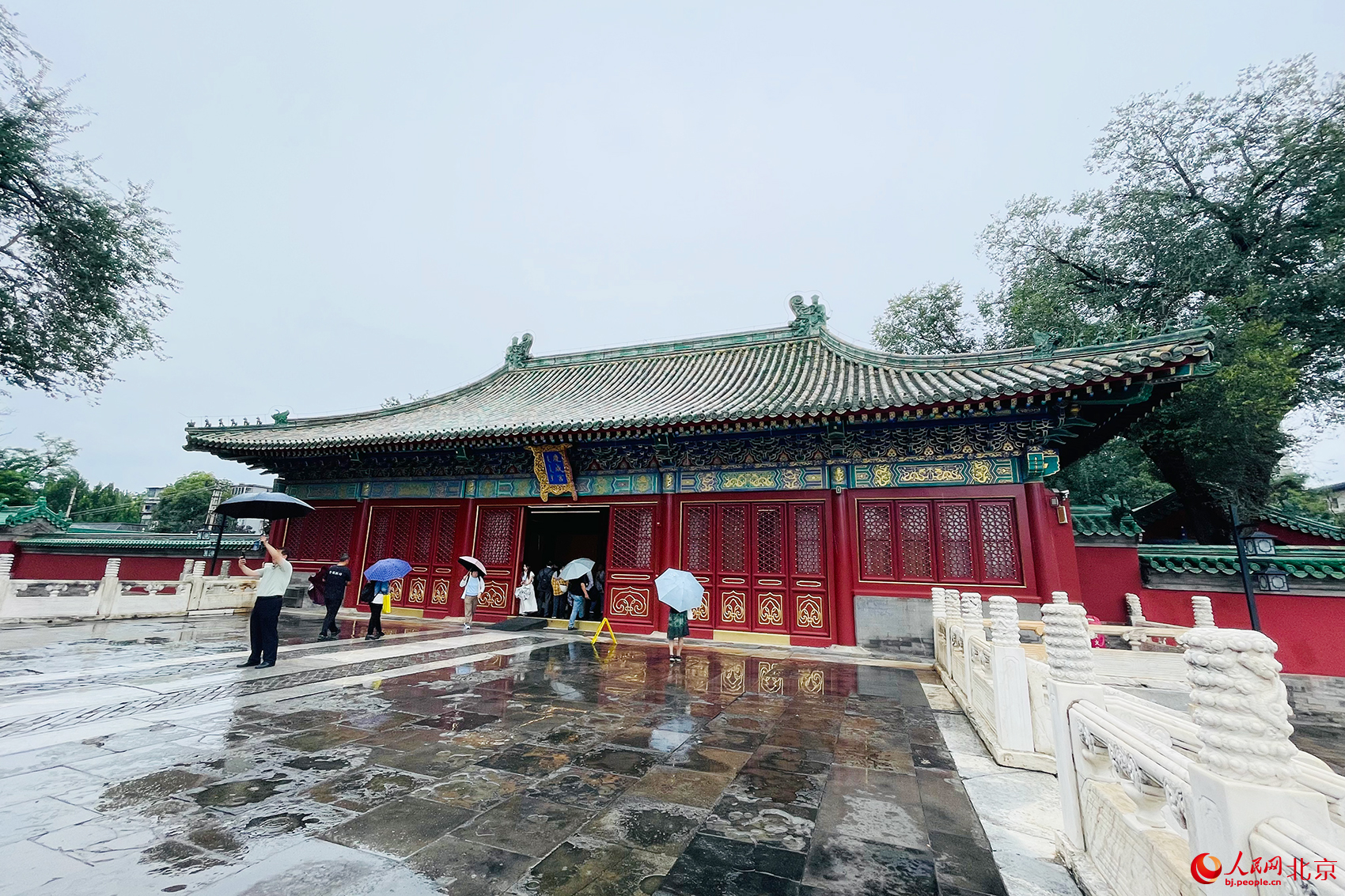 “最美漫步道”踩线体验团走进北京古代建筑博物馆 。人民网记者 尹星云摄