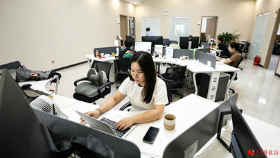 梦想，从青创村启航一台电脑、一个创意、一个人，能开一家公司吗？在北京10号线“青创村”，这个问题的答案是：能！