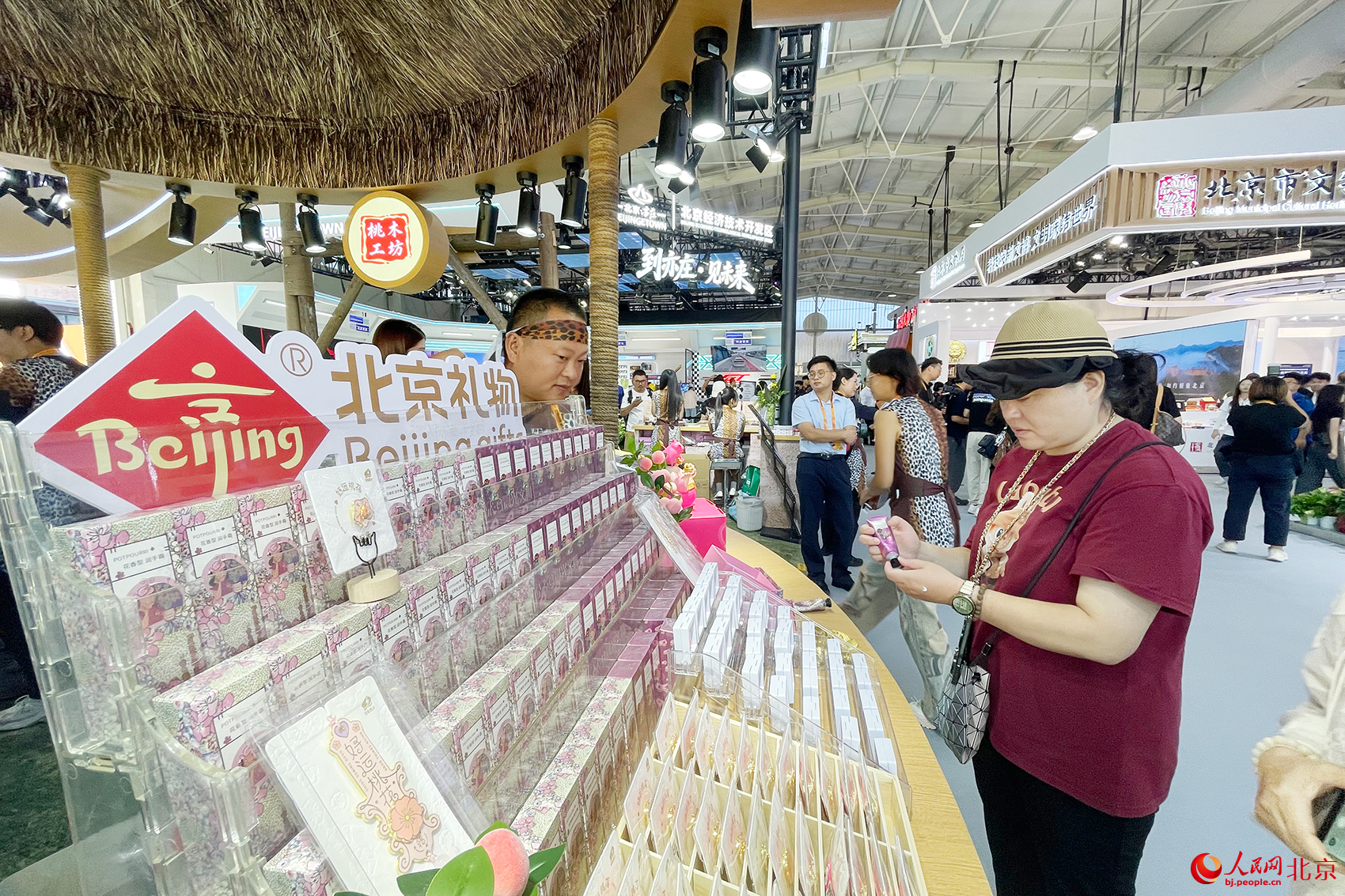 专题展现场。人民网记者 尹星云摄