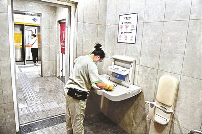 北京地铁站增母婴设施