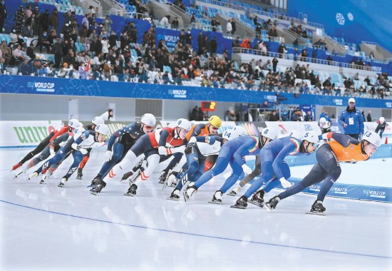 为期三天的2023-2024赛季国际滑联速度滑冰世界杯北京站在国家速滑馆“冰丝带”落幕